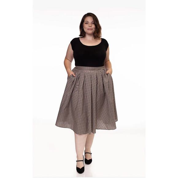 Retrolicious Retro Boat Neck Top in Black - Picture 5 of 10